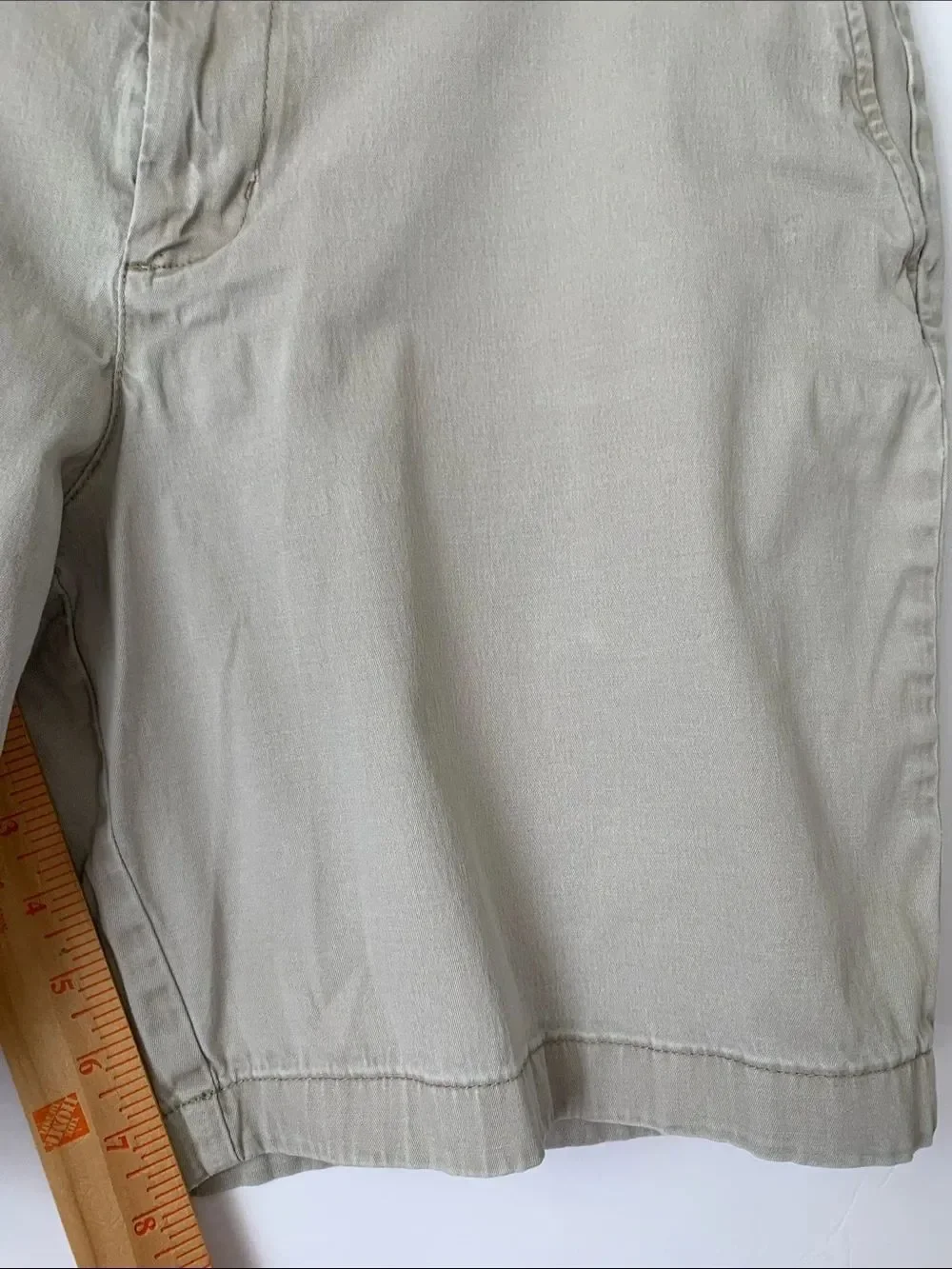Vineyard Vines Men Chino Stretch Light Gray Shorts Size 36